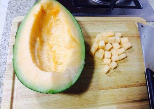 老鼠吃不吃哈密瓜,揭秘老鼠的饮食习惯