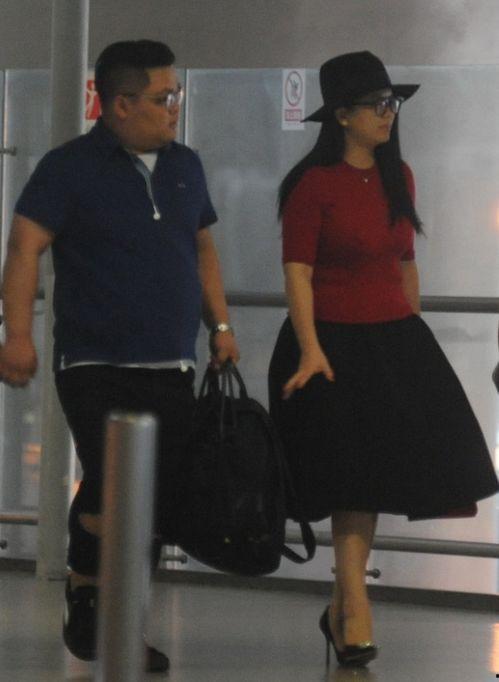 80后夫妻吃瓜,揭秘娱乐圈背后的故事