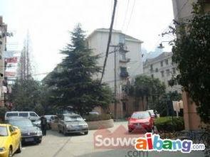 万玉小区吃瓜,邻里琐事引发社区热议