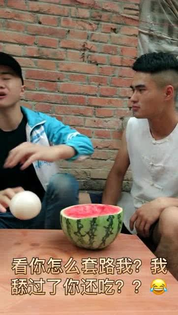 搞笑视频吃瓜男,吃瓜男生笑料百出，笑翻网友