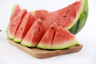 夏天吃瓜滤镜,瓜果飘香——夏日吃瓜滤镜下的清凉时光