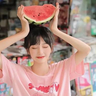 吃瓜女孩图片图文,网络时代的围观文化解析