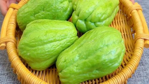 金色佛手瓜咋吃,金色佛手瓜的多样食法探索