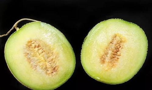 吃瓜为什么会卡嗓子,揭秘瓜果食用时的安全隐患