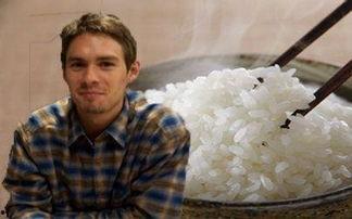 外国人吃大瓜,揭秘网络热点的国际反响