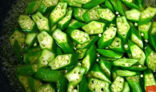 台铁淡水站吃瓜,吃瓜群众的欢乐聚集地  第1张