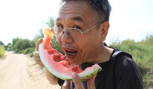 带你吃瓜奇葩绘画